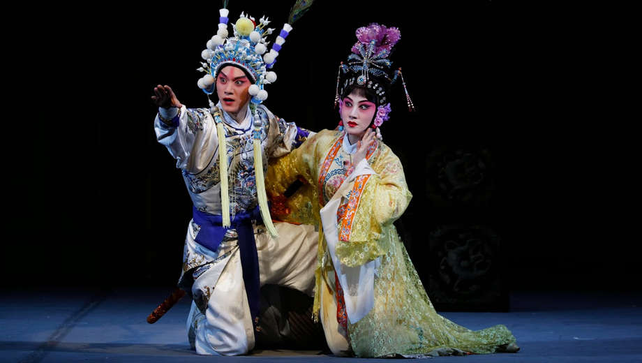 Shanghai Jingju Theatre Company, Shakespeare's "Hamlet." Press photo