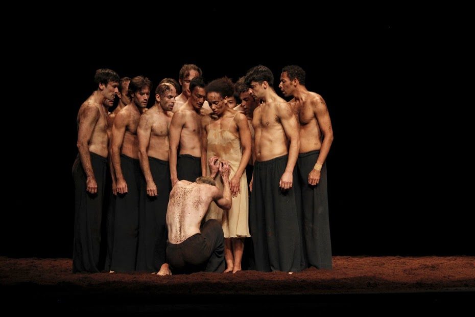The Wuppertal Tanztheater Returns To Its Origins With “Café Müller” And “The Rite Of Spring”