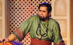 Raising the bar: Yashpal Sharma as "Tughlaq" in Bhanu Bharti’s adaptation of Karnad’s play