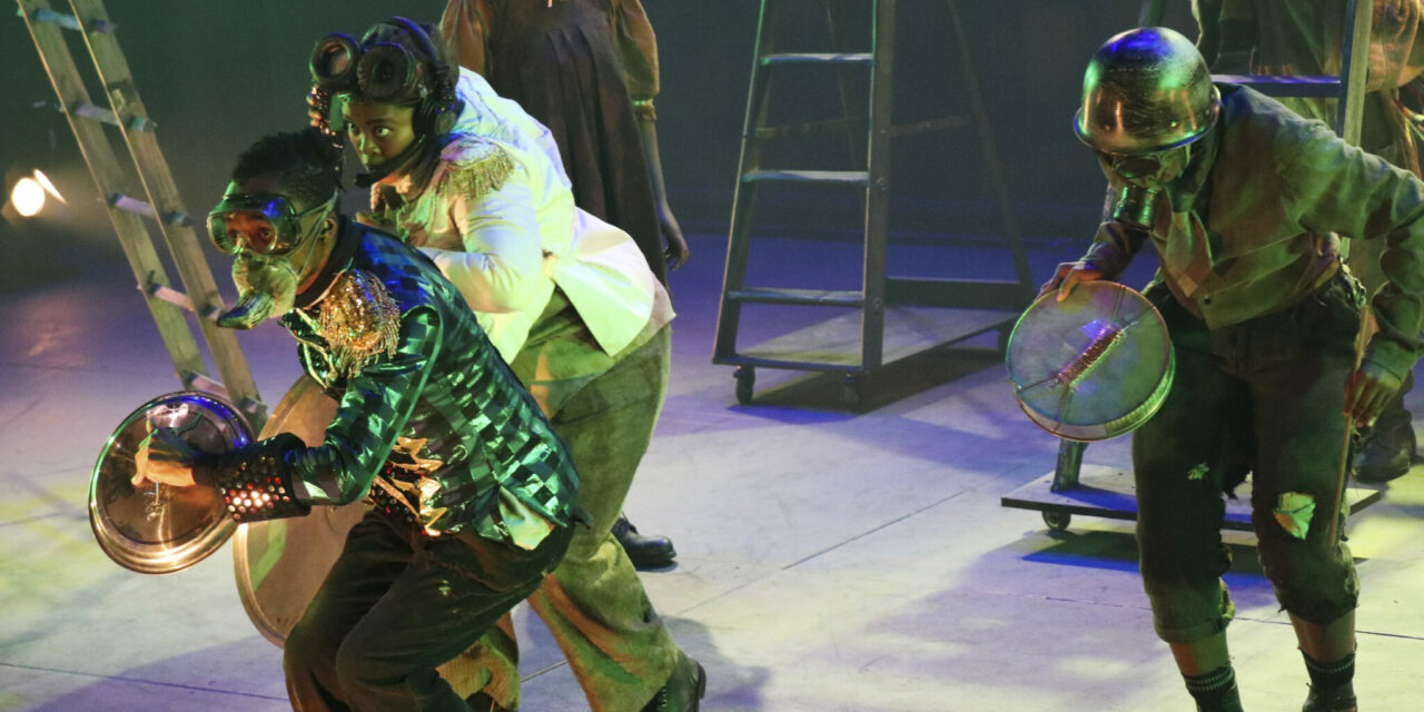 “Rhinoceros”: TheatreDuo Examines the Absurdity of the Human Condition