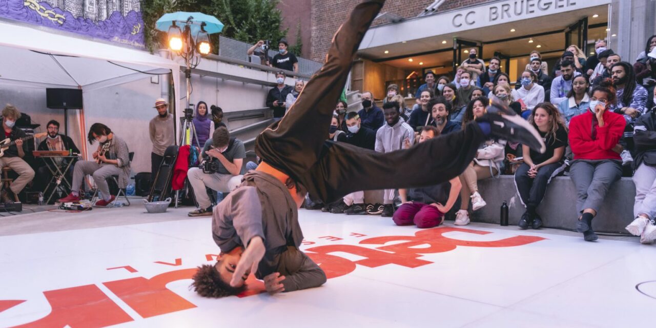 Get Down: A New Way to Rise. Professionalizing Urban Dances, From Street to Stage.