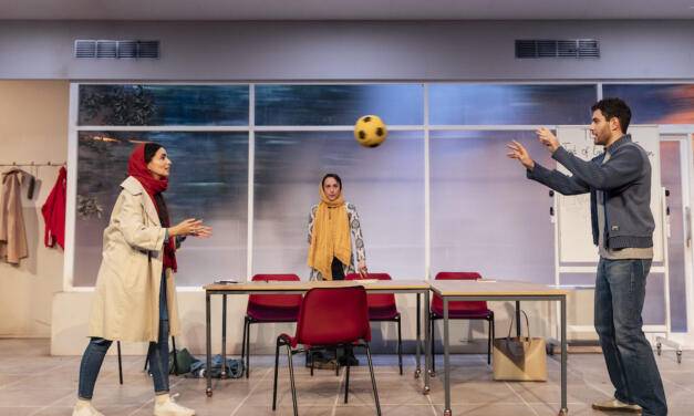 Sanaz Toossi’s English at the Kiln Theatre: Pulitzer Prize-Winning Play Shows the Impacts of a Second Language on Identity