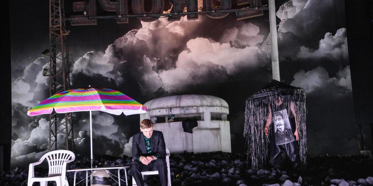 Six-Hour Tour De Force “Hamlet” In Hamburg, Directed, With Many Ironic Self-References, By Veteran Legendary Frank Castorf