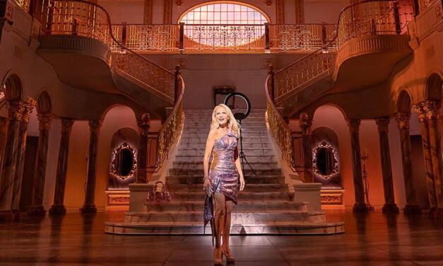 The Queen of Versailles Musical or the Funeral of the “American dream.”