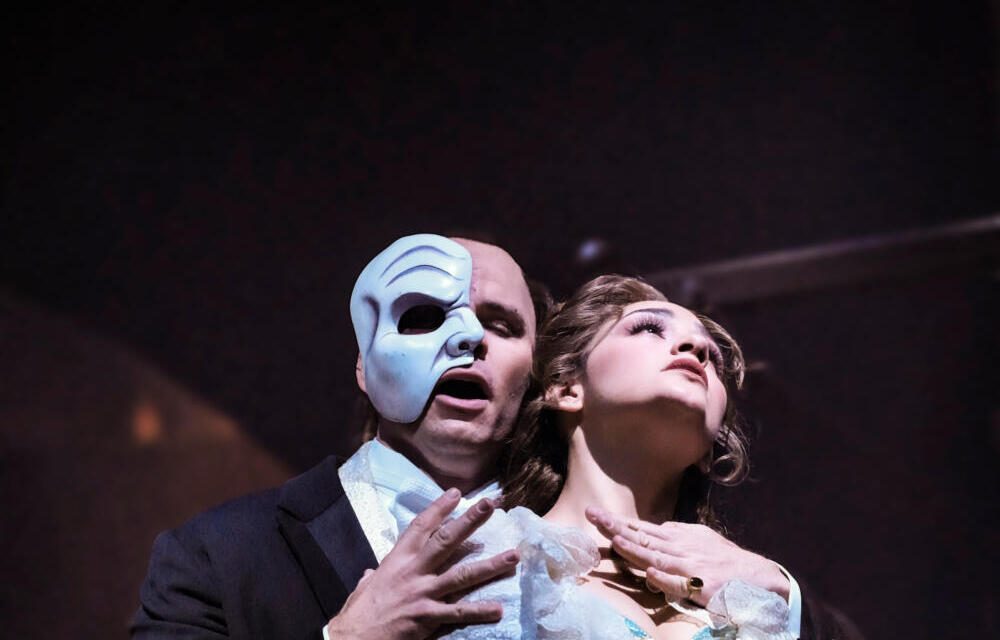 “The Phantom Of The Opera” Returns To Mexico: A Reinvented Masterpiece