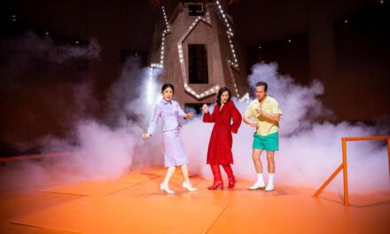 Witty Revival Of 2022 Pollesch “Liebe, Einfach Außerirdisch” In Berlin