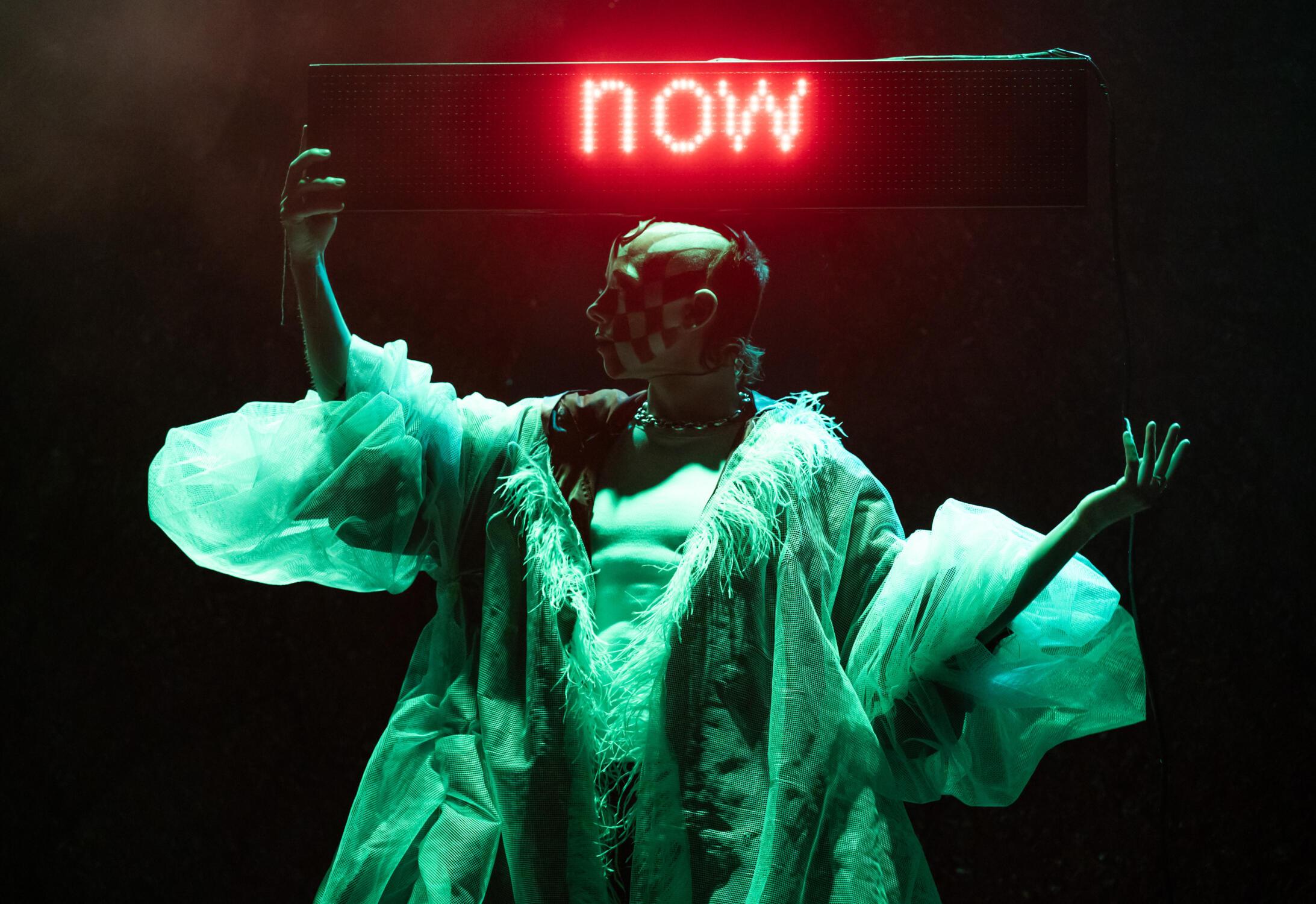 Under The Radar Fest: Testo Under The Radar Fest: Testo