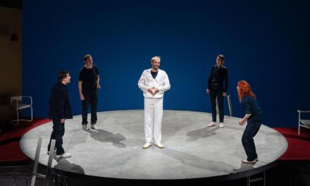A Successfully Funny Perspective On Life Aspirations In State Theatre Oldenburg’s Production Of “Bondy Beach”