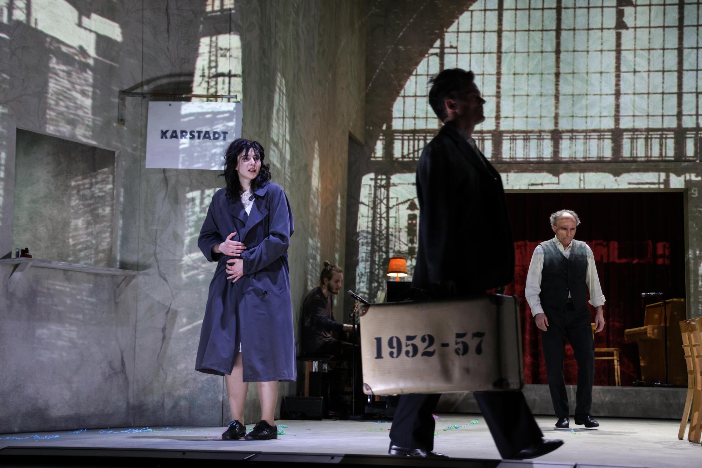 Adaptations On The German Stage (3): Theater Bremen Is Keen On The Long Haul Adaptations On The German Stage (3): Theater Bremen Is Keen On The Long Haul