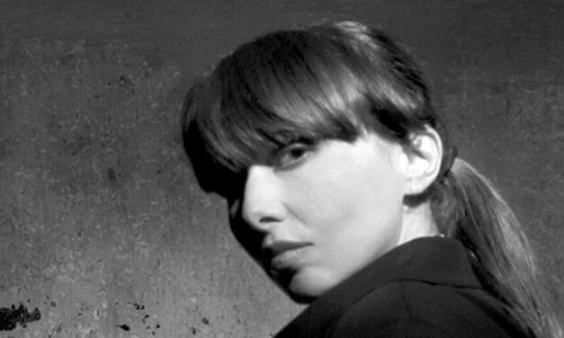 A Theatre Like Society In The Fundamentalist Capitalism Could Not Survive Without Self-Curated Neomania