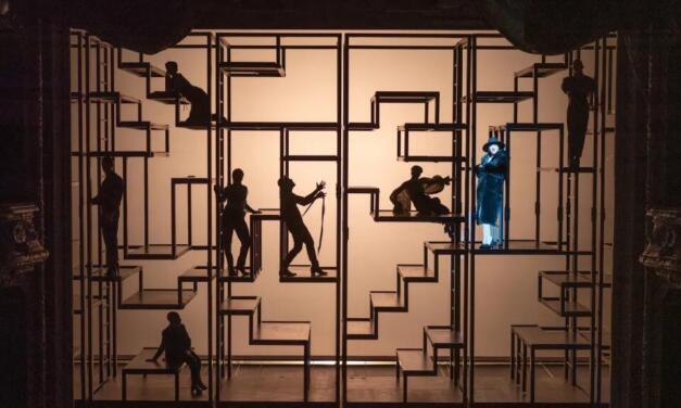 Harsh And Relentless Social Criticism In Kosky’s Production Of Brecht’s “Threepenny Opera” At The Berliner Ensemble
